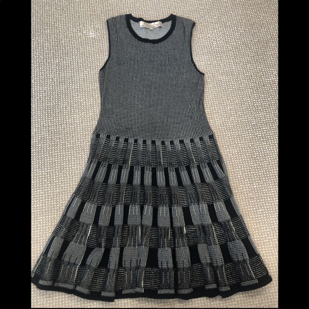 Lela Rose Black White Flare Knit Sleeveless Plaid